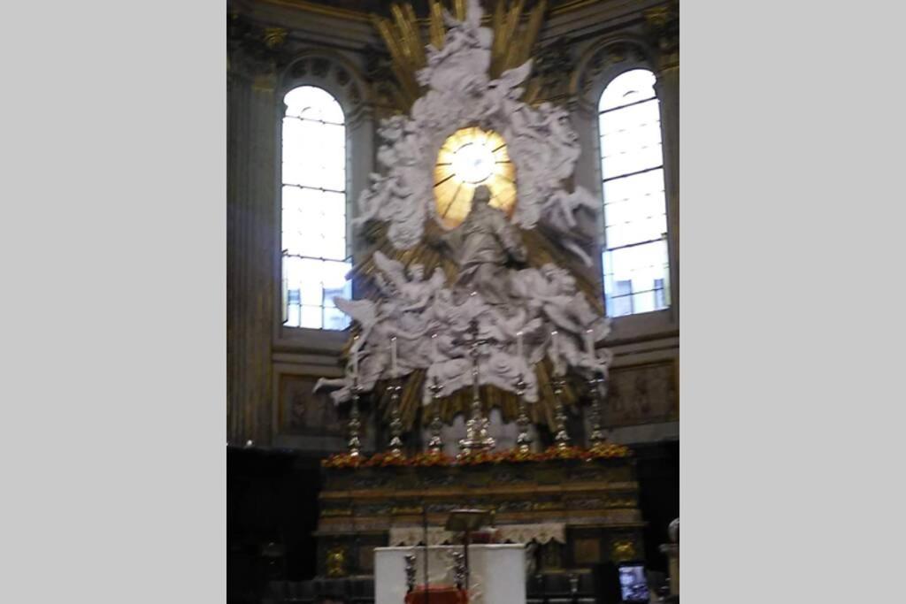 Centro Storico Un Passo Da San Gennaro Apartamento